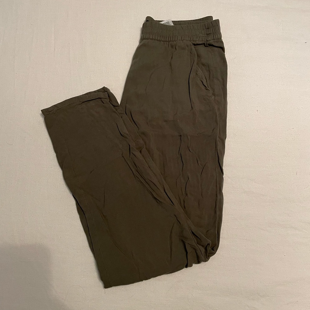Olive green H&M size 2 stretchy pants